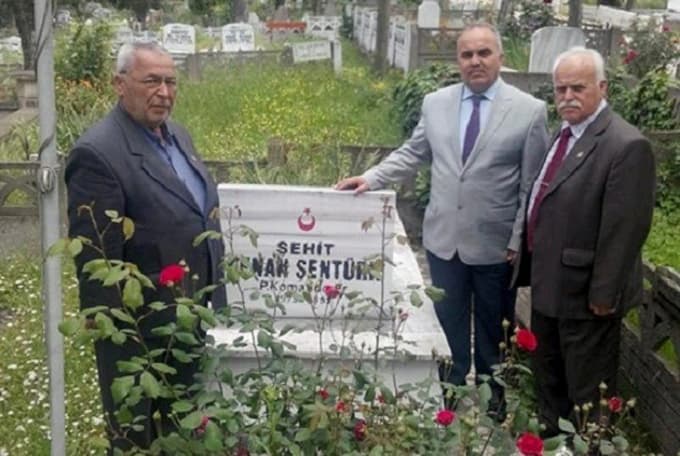 Şehitlere ziyaret