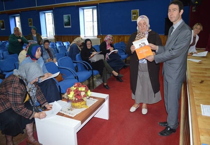 Halk eğitim personeline afet bilinci eğitimi verildi