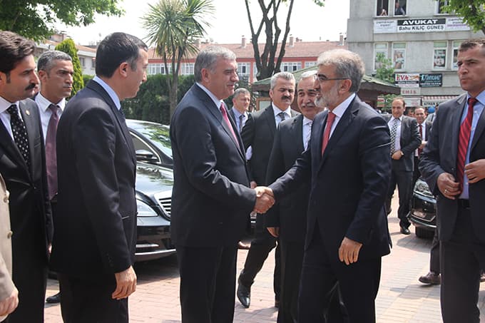 Enerji Bakanı Taner Yıldız Sakarya'da
