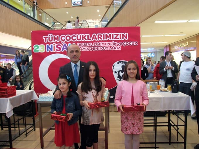 23 Nisan'ı en iyi anlatanlar ödüllerini aldı
