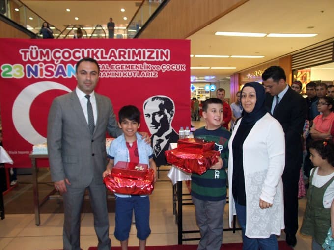 23 Nisan'ı en iyi anlatanlar ödüllerini aldı