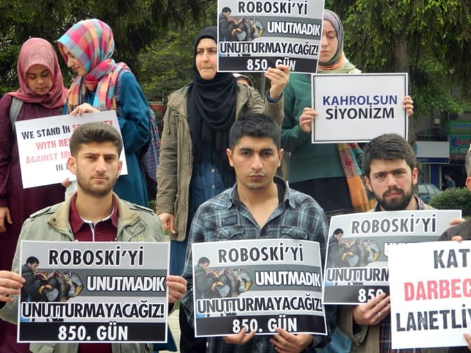 SADAKAT: "Direnen Mısır halkıyla birlikteyiz"