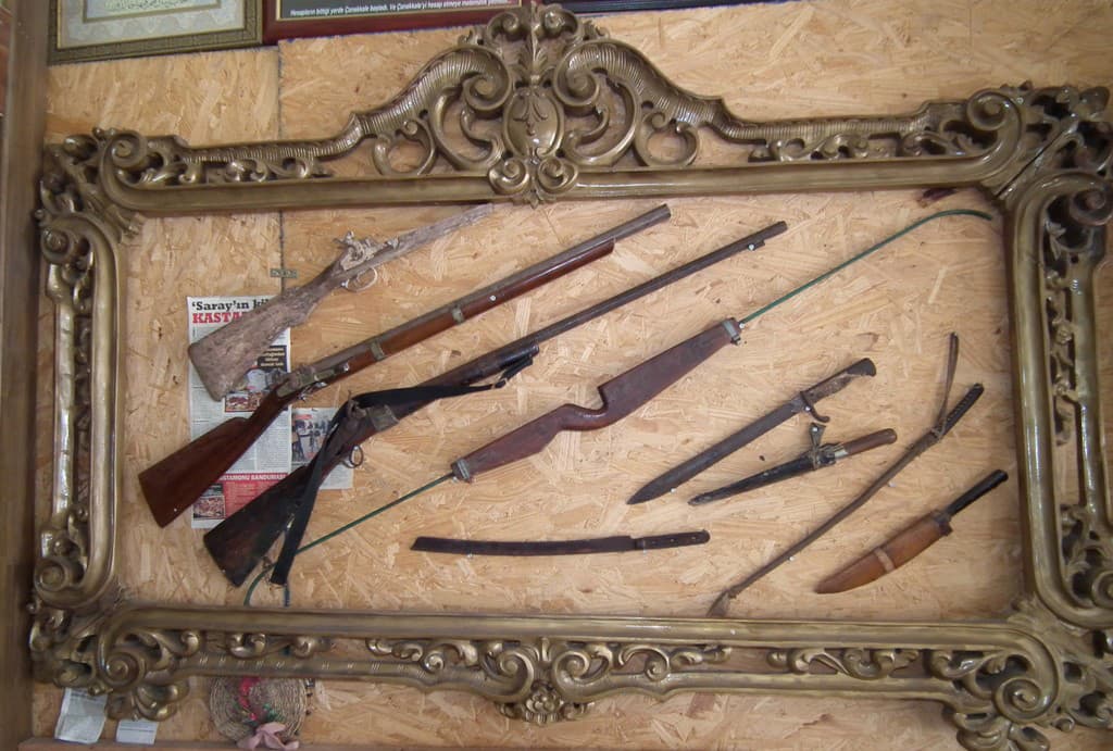 İş yerini antika müzesi yaptı