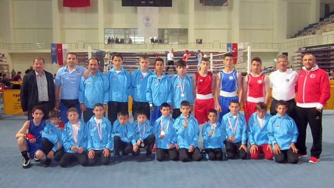 Büyükşehirli boksörlerden 22 sıklette; 16 şampiyonluk