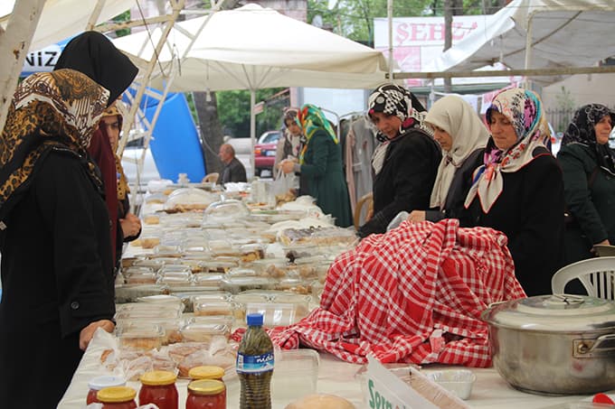 Muhtaç öğrencilere yardım kermesi yarın sona eriyor