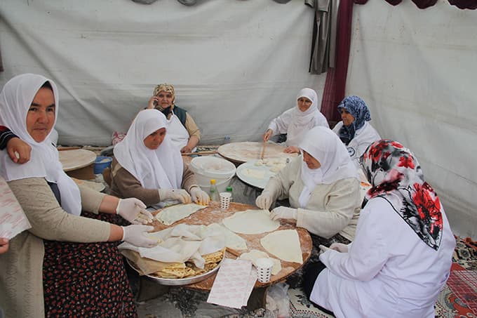 Muhtaç öğrencilere yardım kermesi yarın sona eriyor