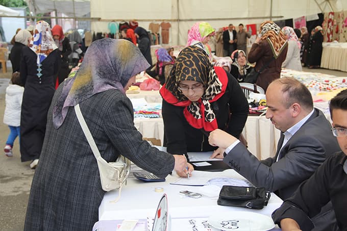 Muhtaç öğrencilere yardım kermesi yarın sona eriyor