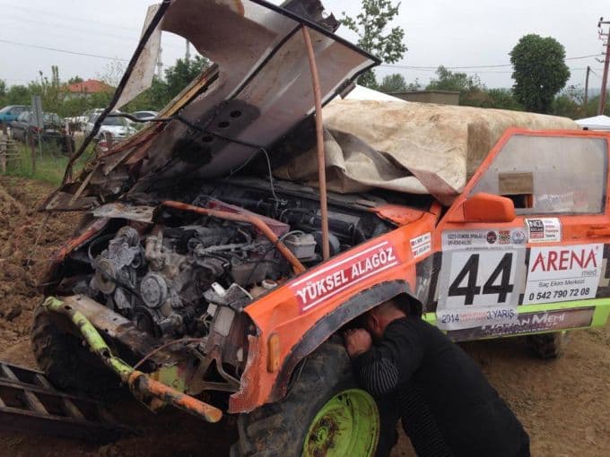 Sakaryalı off-roadcular Düzce'deki yarışta kaza yaptı