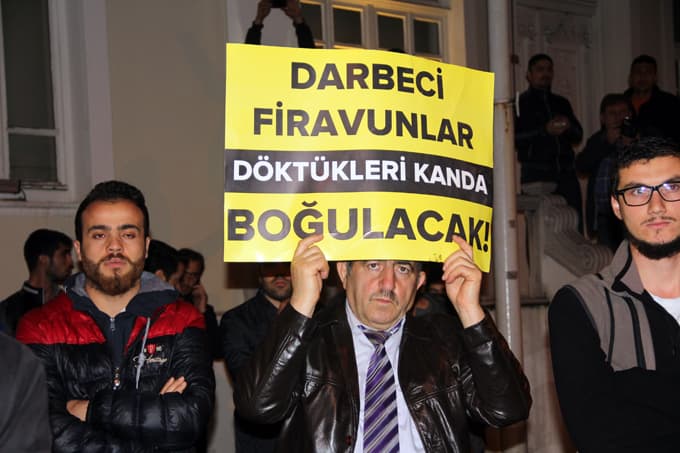 İHH Vakfı Mısır'daki idam kararlarını protesto etti