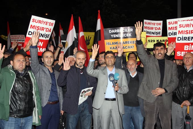 İHH Vakfı Mısır'daki idam kararlarını protesto etti