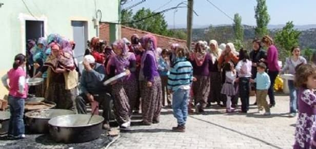 Taraklı'da geleneksel hayır pilavları başlıyor