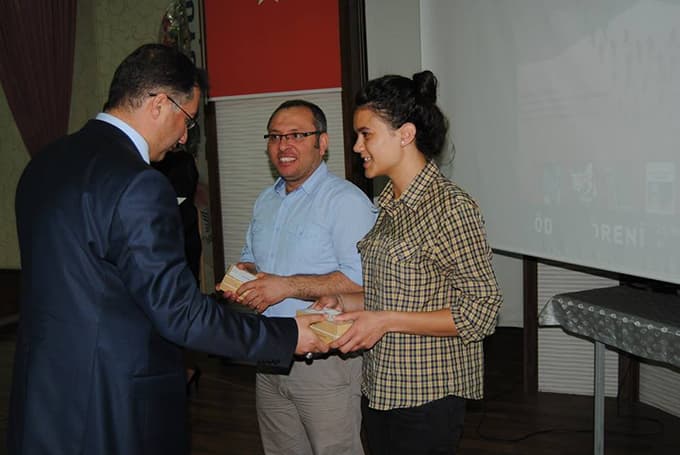 Sakaryalı Nida Nur, kitap okumada Türkiye birincisi oldu
