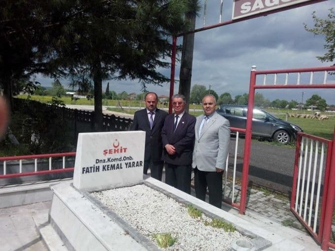 Şehit babasına anlamlı ziyaret