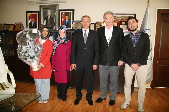 SAÜ'lü öğrencilerden Başkan Dişli'ye ziyaret