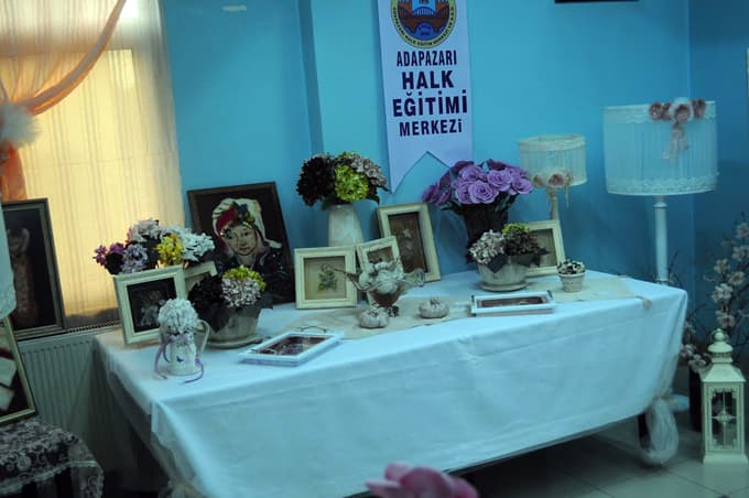 Hanımlardan muhteşem sergi