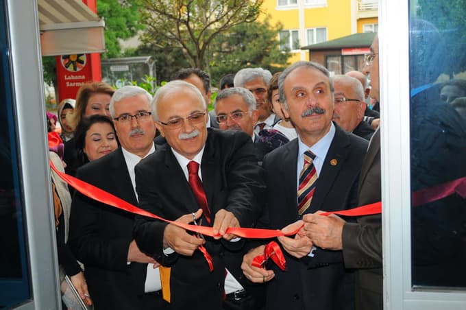 Hanımlardan muhteşem sergi