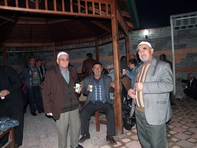 Budaklar'da, kandil geleneği sürüyor