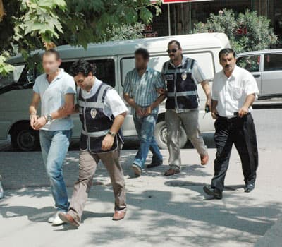 Suçüstü Yakalandılar