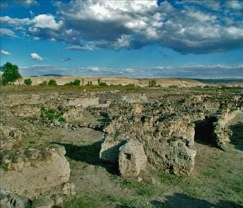 <font face="arial,helvetica,sans-serif" size="2"><strong>K&uuml;ltepe'yi d&uuml;nya tanıyor<br /></strong><br />Anadolu'nun en eski yazılı kaynakları da Kayseri'nin 8 km. doğusundaki K&uuml;ltepe'de bulundu. K&uuml;ltepe kazıları b&uuml;t&uuml;n dunyanın yakından takip ettiği bir &ccedil;alışma.</font>