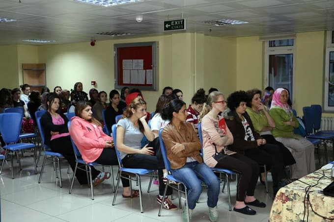 Üniversite gençliği Şeyda'yı dinledi