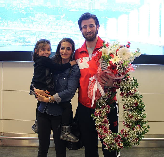 Avrupa Şampiyonu Erkan'a coşkulu karşılama