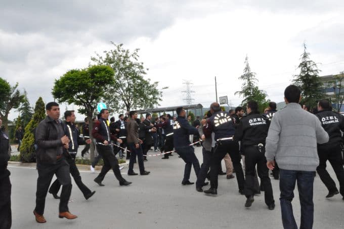 Sakarya Üniversitesi'nde gergin anlar!