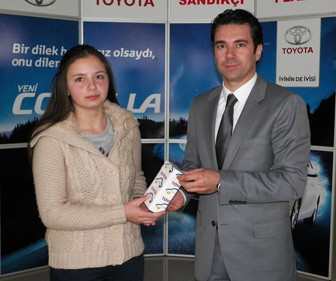 Hayalindeki otomobil resmi, ödül kazandırdı