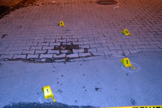 Polisin yaralı halde bulduğu şahıs hastaneye kaldırıldı