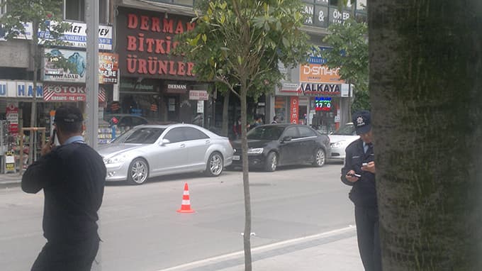 Deprem Müzesi önünde şüpheli paket paniği yaşanıyor