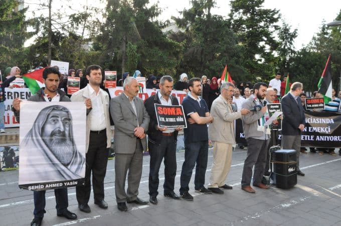 O işgalin yıldönümünde AKM önünde eylem yaptılar
