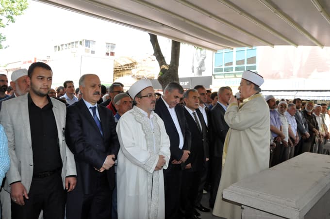Ölen madenciler için gıyabi cenaze namazı kılındı