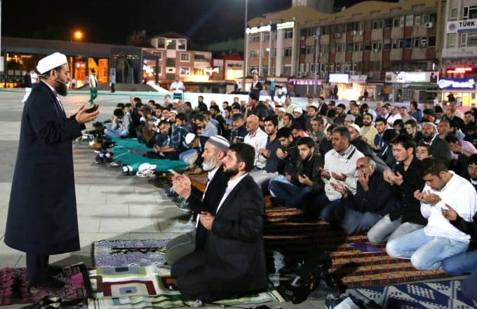 Kent Meydanı'nda Soma için dua edildi