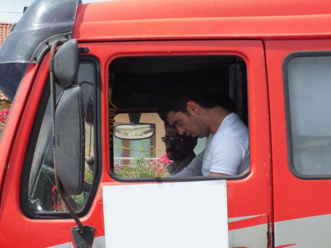 Kenan Sofuoğlu, motosikletten indi TIR'a bindi