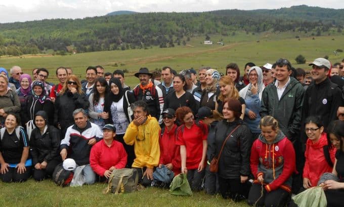 Doğa tutkunları geçişe yürüdü