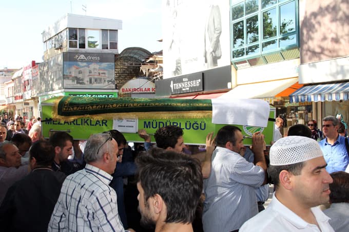 Gazeteci Orhan Mümin, son yolculuğuna uğurlandı