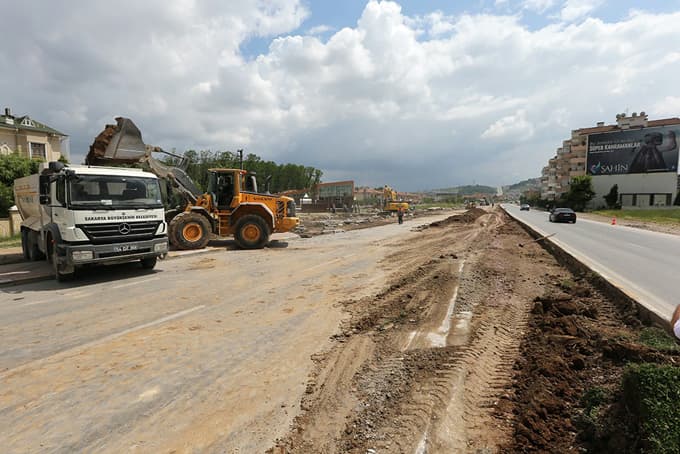 Serdivan'da kavşak çalışmaları devam ediyor