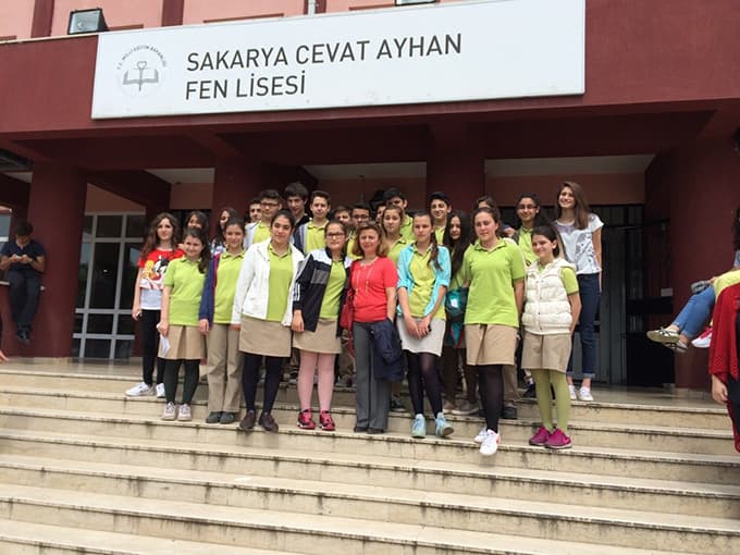 Cevat Ayhan Fen Lisesi'nde bilim şöleni