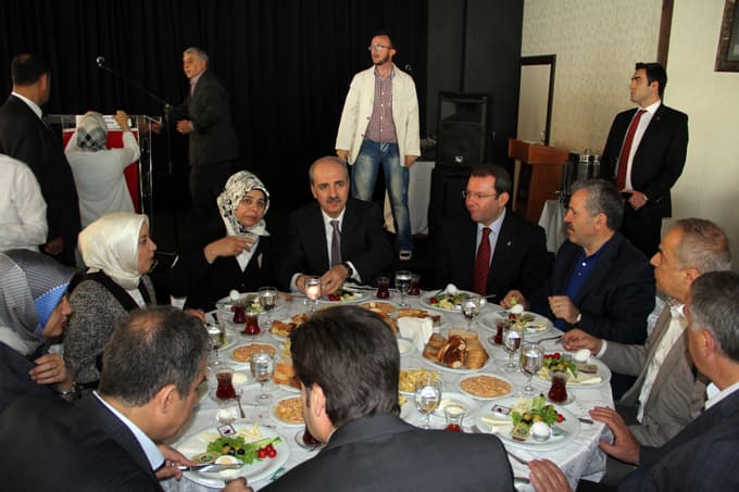 Kurtulmuş Sakarya'da STK'larla buluştu