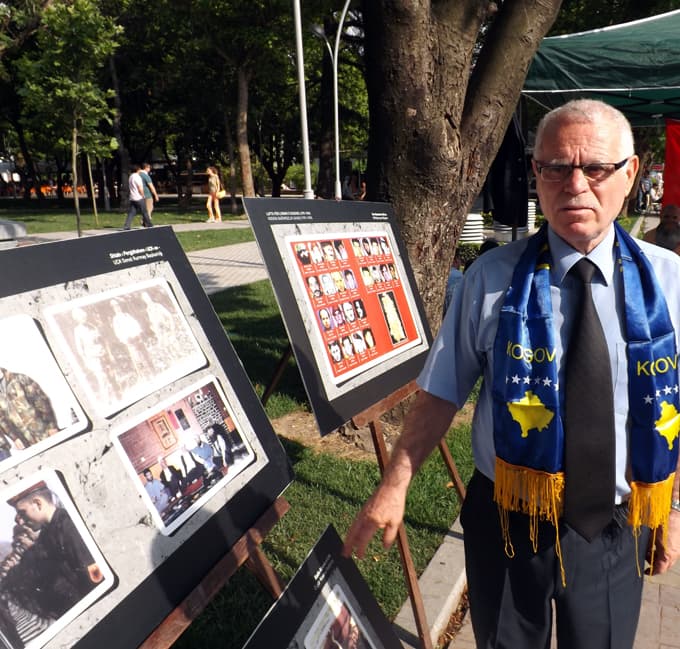 AKM önünde Kosova savaşları konulu sergiye büyük ilgi 