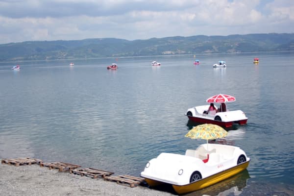 Arapların Sapanca sefasına deniz bisikleti yetişmiyor