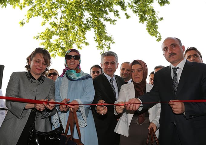 SAMEK Sapanca kursiyerleri yıl sonu sergisi açtı