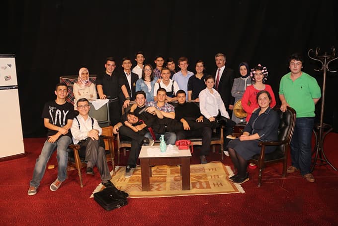 Ali Dilmen'de tiyatro etkinliği düzenlendi