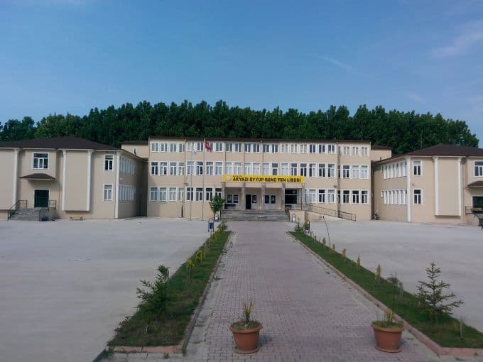 Bakan İslam, okul açılışına katılacak