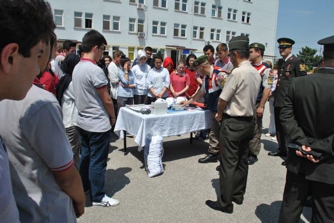 Öğrenciler İl Jandarma Komutanlığı'nı gezdi