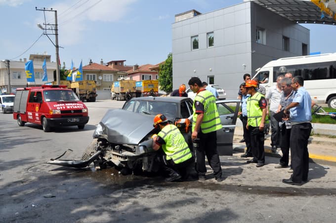 Trafik kazasında 2 kişi yaralandı