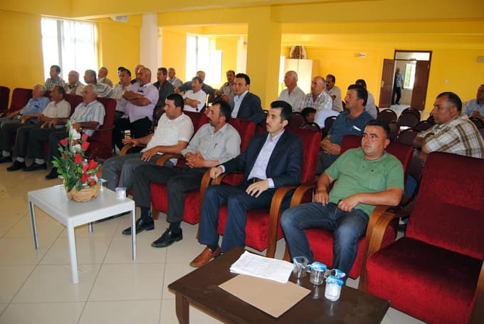 Kaynarca'da muhtarlara seminer verildi