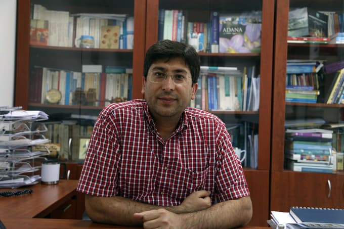 "Faiz oranlarını bir kerede düşürme politikasını doğru bulmuyorum"