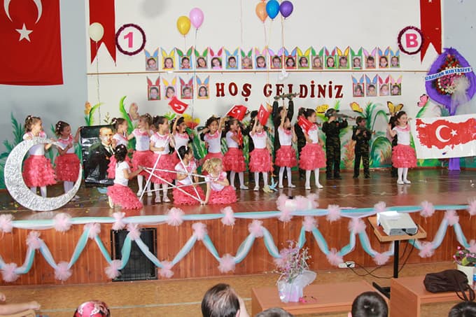 Minik öğrenciler velilerden tam not aldı