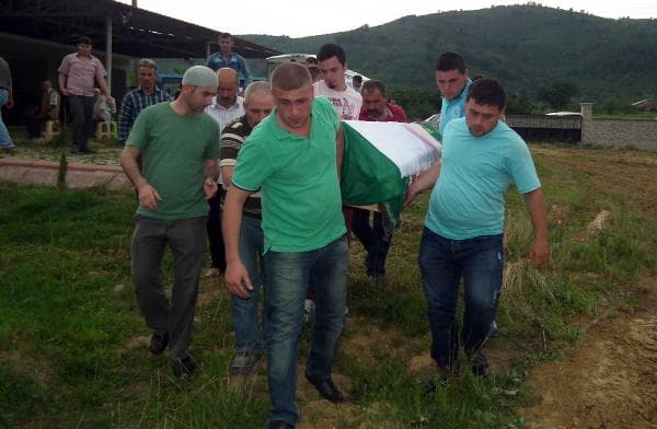 8 aylık hamile kadın hayata tutunamadı