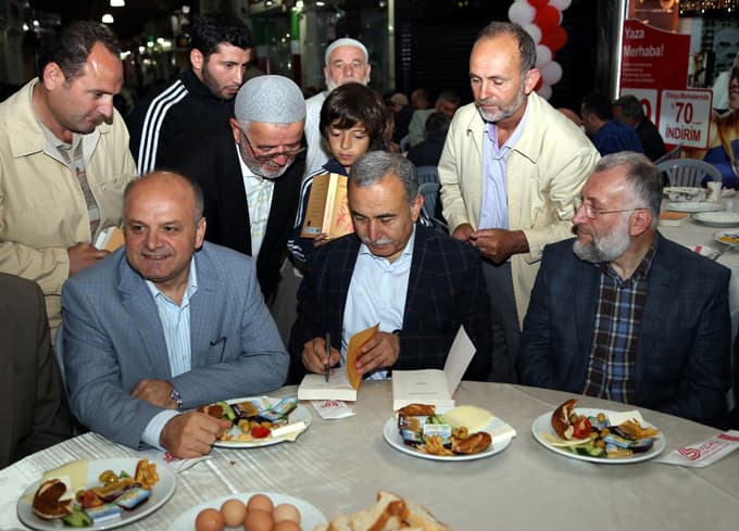 Cami cemaati, Vali Büyük ile sabah namazında vedalaştı